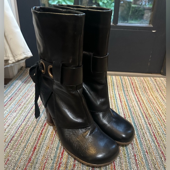 Fluevog VINTAGE LIKE NEW Sopranos Inge black mid-calf ribbon apron boot -9.5/10 - Picture 2 of 16